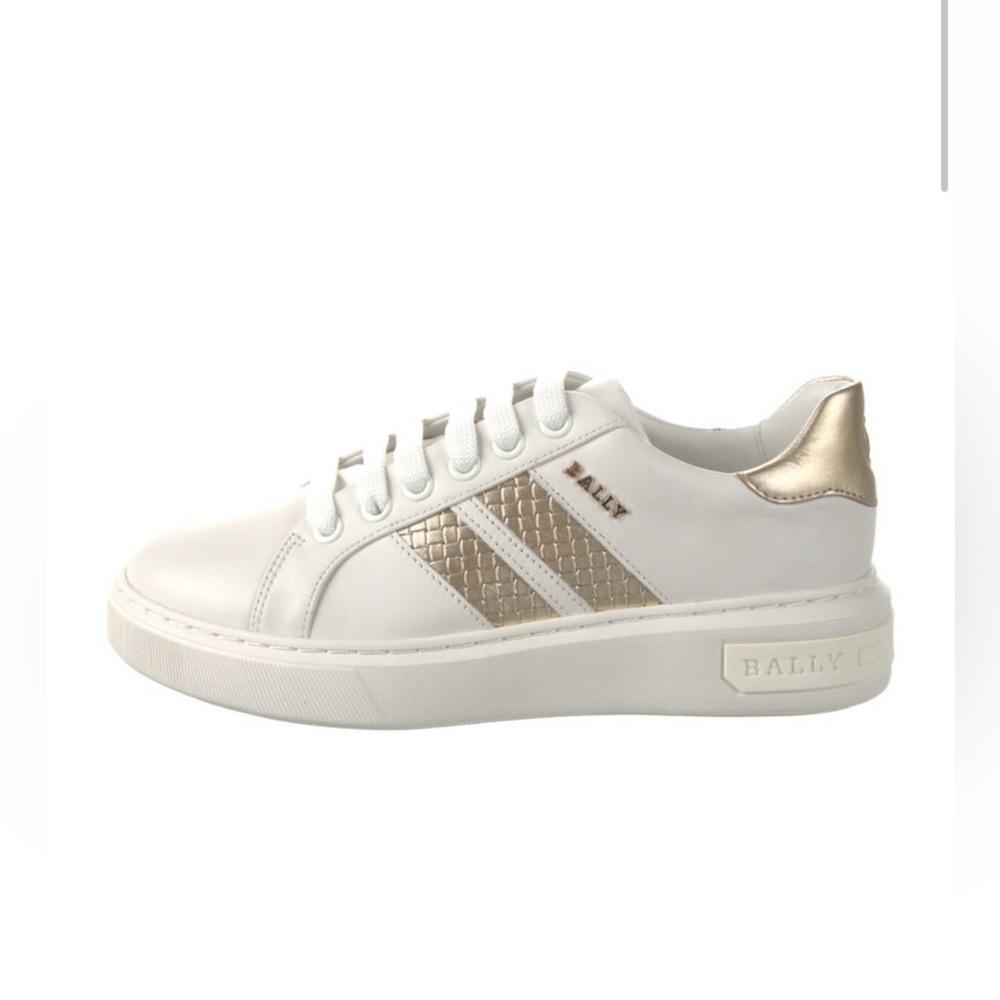Bally leather sneaker. Size 5
